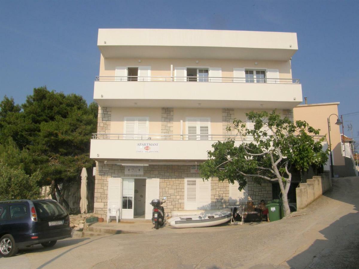 Apartments Brico Primosten Bagian luar foto
